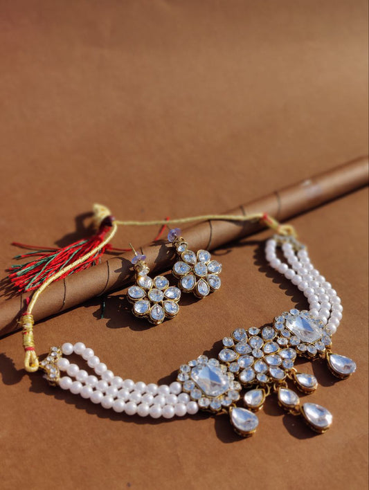 Kundan Studded Shiny Pearl Necklace